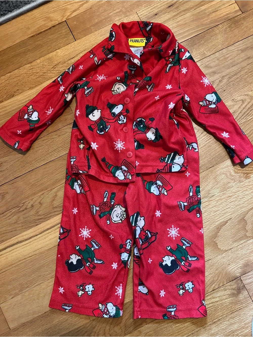 Peanuts Flannel Kids Red Holiday Pajama Set with Snoopy 2T